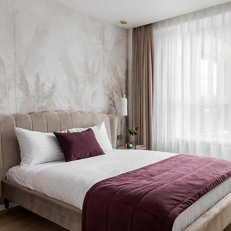 біля опери Apartment Lviv
