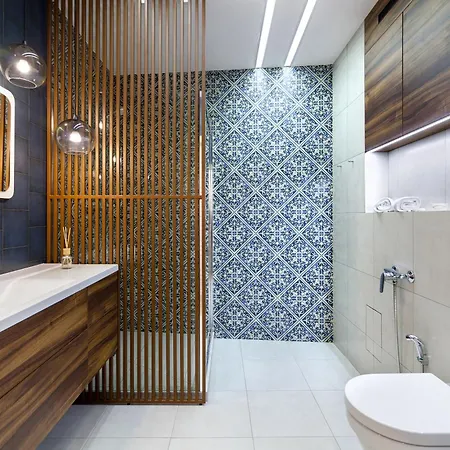 Old アパート リヴィウ