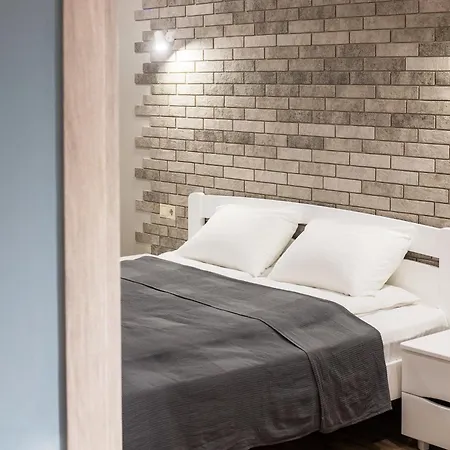 біля опери Apartment